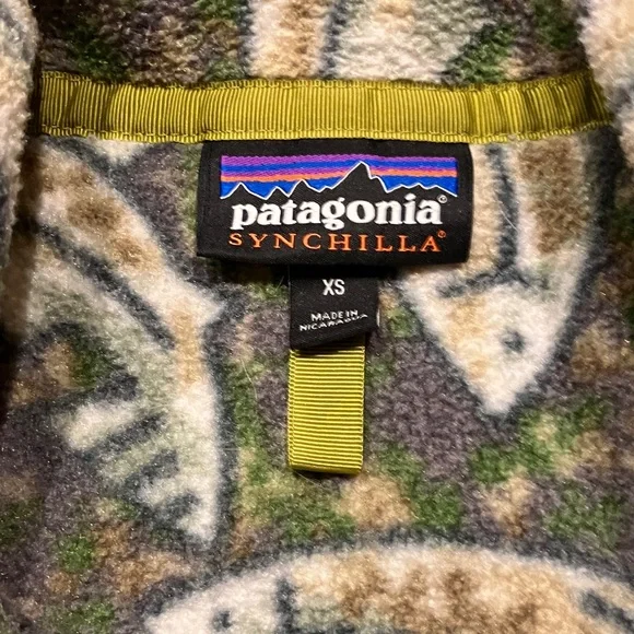 Patagonia Leaping Oasis Pattern Synchilla Fleece Pullover - Picture 3 of 5